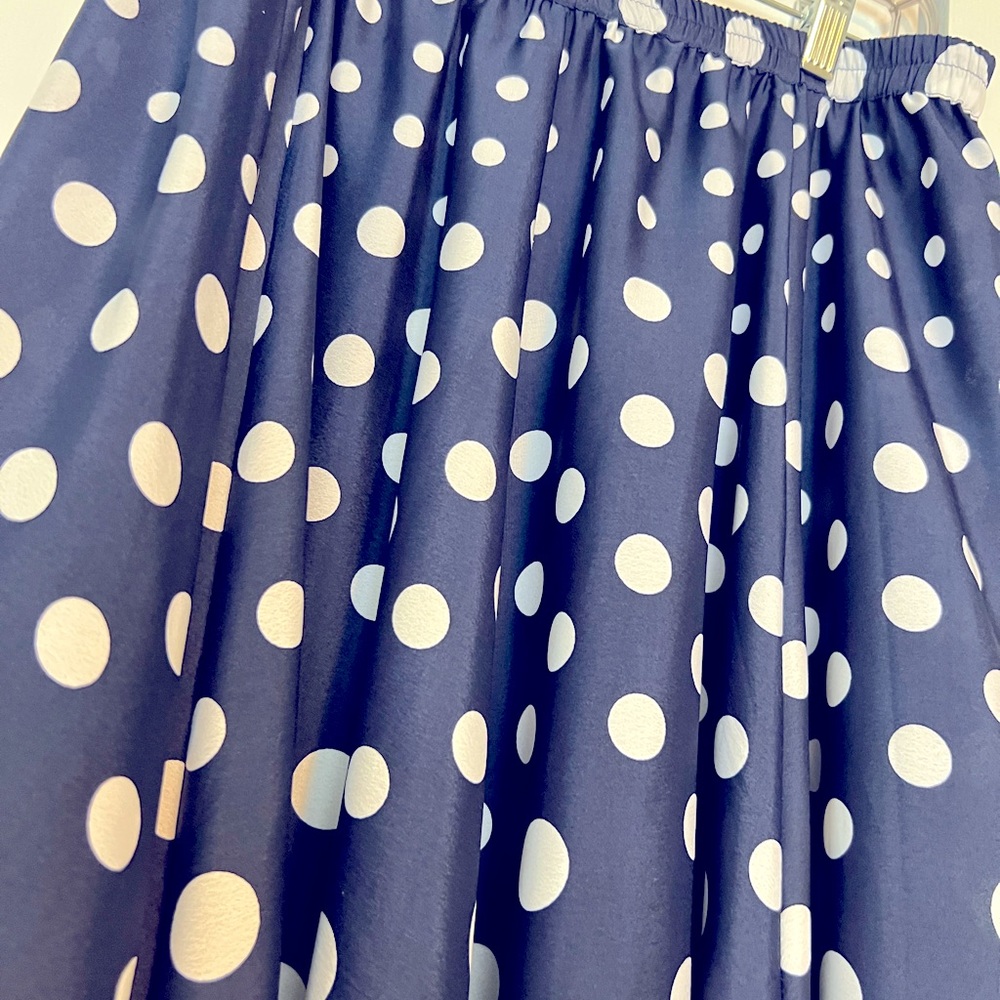 🍊Lucky & Coco Polka Dot Navy and White Skirt Size Large🍊 - Picture 4 of 5